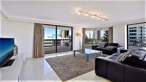 Excluza - Accommodation Rockhampton 0