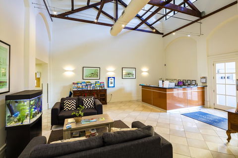 Jack And Newell Holiday Apartments - Accommodation Rockhampton 16
