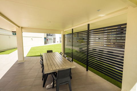 Jack And Newell Holiday Apartments - Accommodation Rockhampton 6