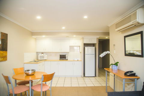 Cosmopolitan Motel & Serviced Apartments - Accommodation Rockhampton 19