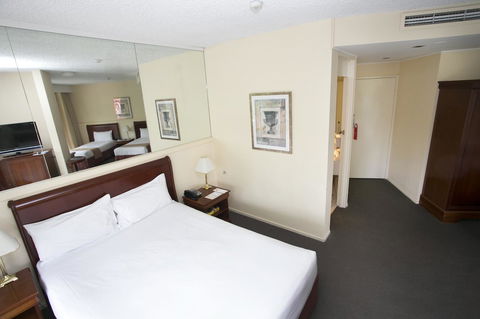 Madison Tower Mill Hotel - Accommodation Rockhampton 9