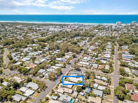 Beautiful Home- Walk To Beach-Short Drive To Noosa - Accommodation Rockhampton 2