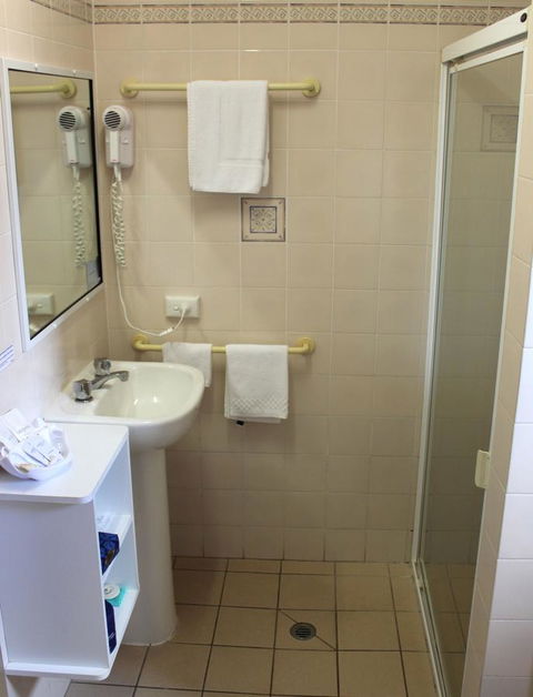 City Motor Inn - Accommodation Rockhampton 1