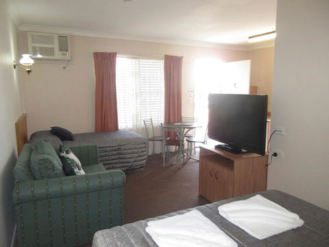 Riviera On Ruthven - Accommodation Rockhampton 4