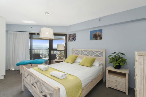 Burleigh Esplanade Apartments - Accommodation Rockhampton 17