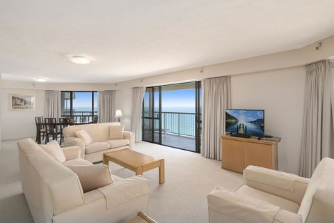 Burleigh Esplanade Apartments - Accommodation Rockhampton 16