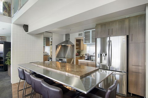 Burleigh Esplanade Apartments - Accommodation Rockhampton 18
