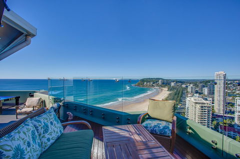 Burleigh Esplanade Apartments - Accommodation Rockhampton 4