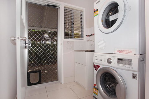 6 Botany Court Marcoola Beach - Pet Friendly 500 Bond - Accommodation Rockhampton 4