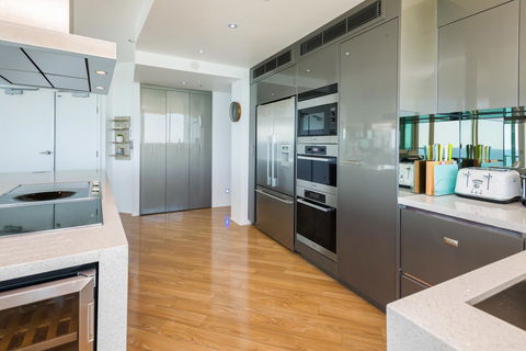 The Waterford On Main Beach - Accommodation Rockhampton 7