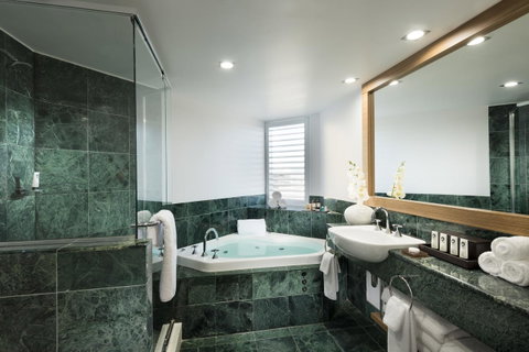 Sofitel Gold Coast Broadbeach - Accommodation Rockhampton 4