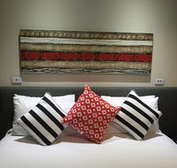 Calamvale Hotel Suites and Conference Centre - Accommodation Rockhampton