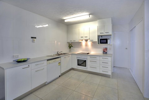 Surf Dance Apartments - Accommodation Rockhampton 23