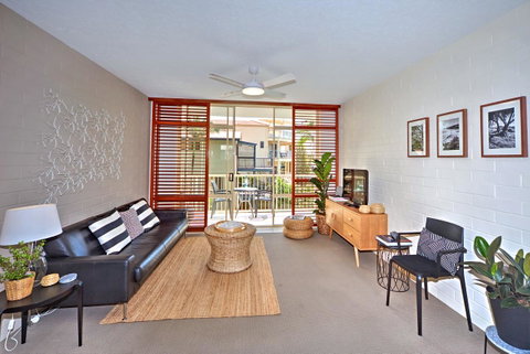 Surf Dance Apartments - Accommodation Rockhampton 10
