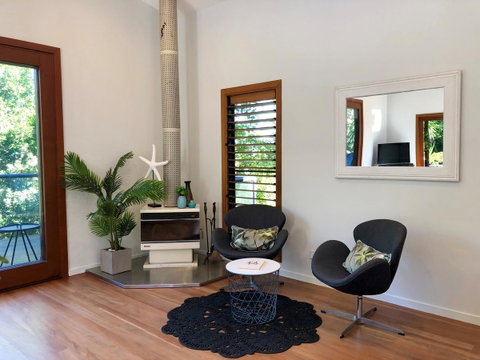 Villa 1 - 3 Parkedge Road - Accommodation Rockhampton 6