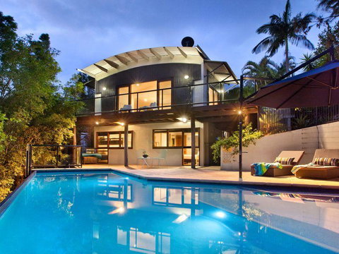 Villa 1 - 3 Parkedge Road - Accommodation Rockhampton 0