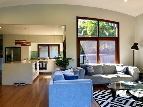 Villa 1 - 3 Parkedge Road - Accommodation Rockhampton 4