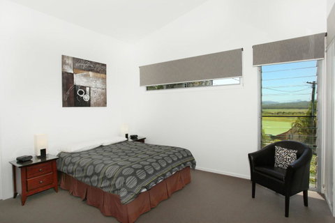 224 Centenary Heights Road Coolum Beach, 500 Dollar Bond, Linen Included - Accommodation Rockhampton 13