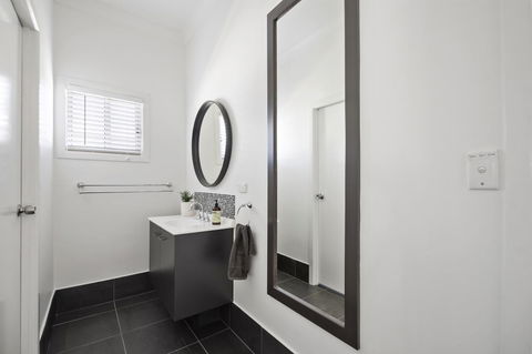 The Lighthouse - Accommodation Rockhampton 13