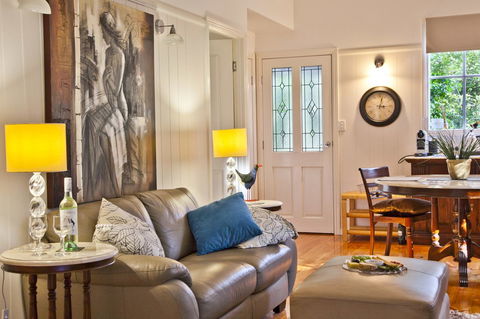 Curtis Falls Cottage - Accommodation Rockhampton 7