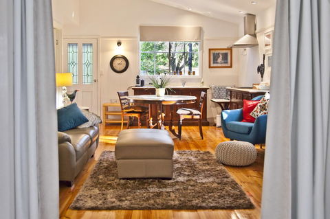 Curtis Falls Cottage - Accommodation Rockhampton 11