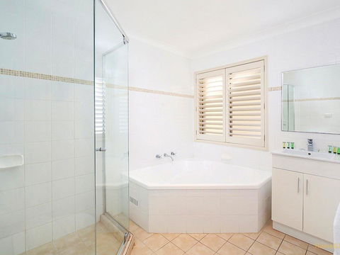 Watermark #25 - 25/4 Karla Avenue, Terrigal - Accommodation Rockhampton 3
