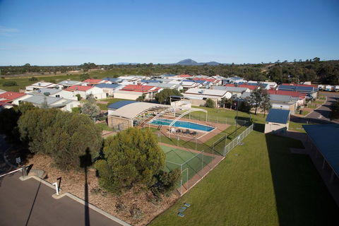 Wavecrest Village & Tourist Park - Accommodation Rockhampton 1
