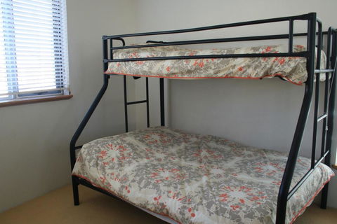 WAVES 203 ON CURRUMBIN - Accommodation Rockhampton 2