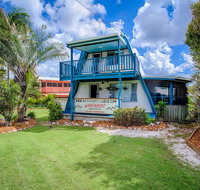 Wayfarers Beachouse - Rainbow Beach Everything you need just metres to the beach - Accommodation Rockhampton