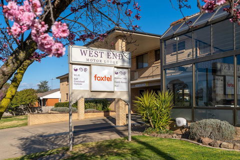 West End Motor Lodge - Accommodation Rockhampton 0