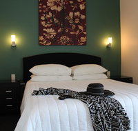 Whale Inn  Restaurant - Accommodation Rockhampton