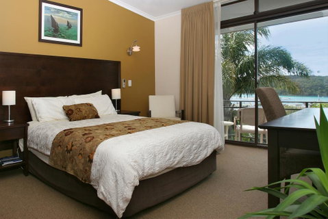 Whale Inn & Restaurant - Accommodation Rockhampton 1