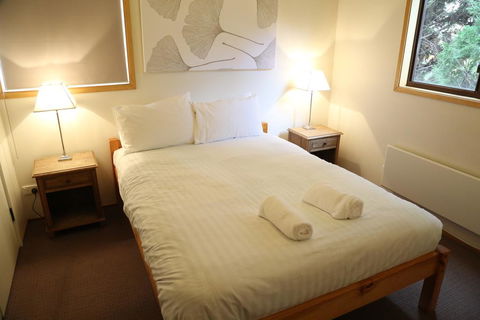 Whispering Pines 1 - Accommodation Rockhampton 3