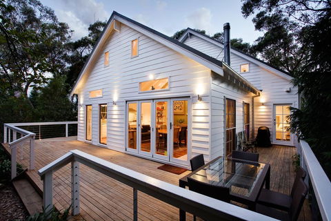 White Cottage - Accommodation Rockhampton 1