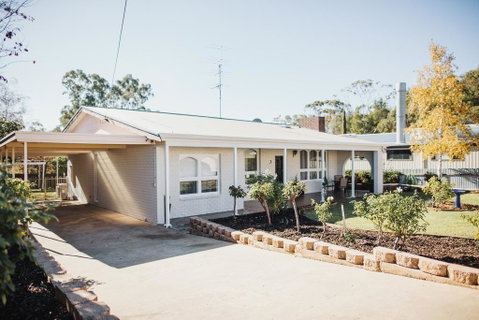 White On Wright Clare - Accommodation Rockhampton 1
