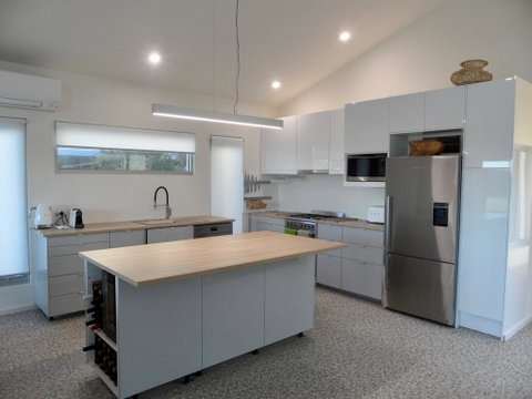WHITE SHELLS HOLIDAY RENTAL - Accommodation Rockhampton 2