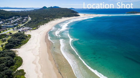 Whitesands Road, Unit 2/12 - Accommodation Rockhampton 1