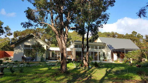 Wilderness House - Accommodation Rockhampton 0