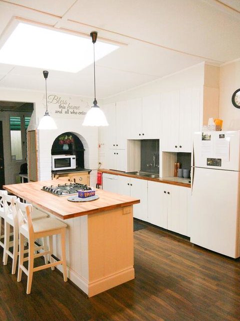 Wildflower Cottage - Accommodation Rockhampton 3