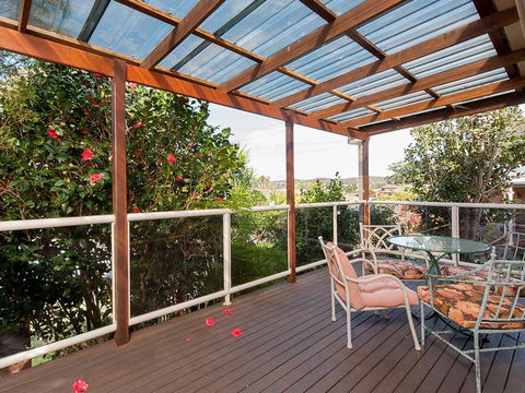 Wildflowers @ Fingal Bay - Accommodation Rockhampton 0