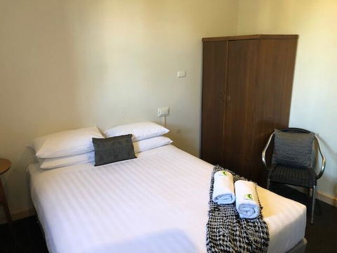 William Farrer Hotel - Accommodation Rockhampton 1