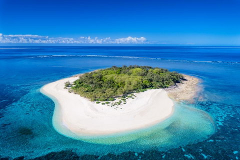 Wilson Island - Accommodation Rockhampton 0