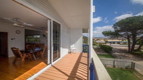 Wilto By The Beach - 4 (1) Wilto Street - Accommodation Rockhampton 2