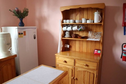 Wind Song Mountain Retreat - Accommodation Rockhampton 2