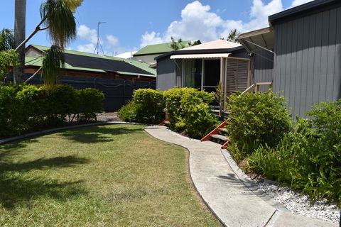 Wunpalm Motel & Holiday Cabins - Accommodation Rockhampton 3
