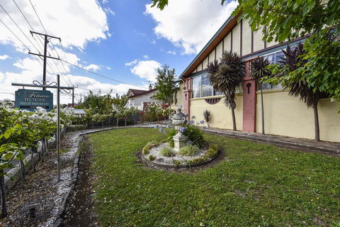 Wyatt Guest House - Accommodation Rockhampton 3