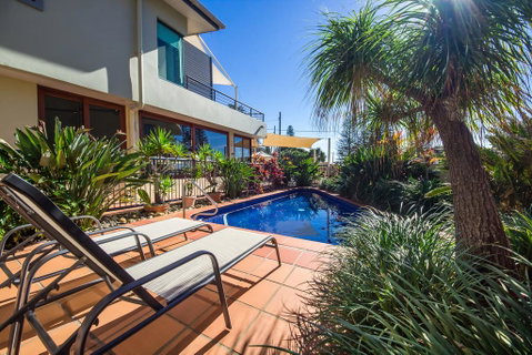 Yamba Beach Motel - Accommodation Rockhampton 1