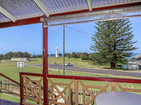 Yamba Pilot Cottage 1 - Pets Welcome - Close To Beach - Accommodation Rockhampton 0