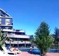 Yarra River Luxury 1BD Apartment - Accommodation Rockhampton