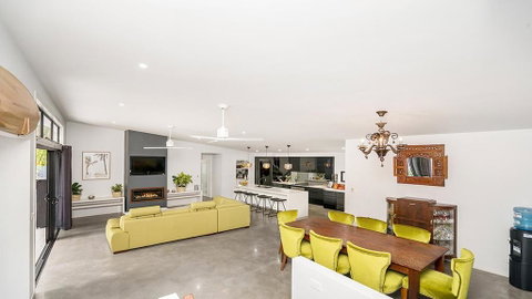 Your Luxury Escape - Copper Sands - Accommodation Rockhampton 1